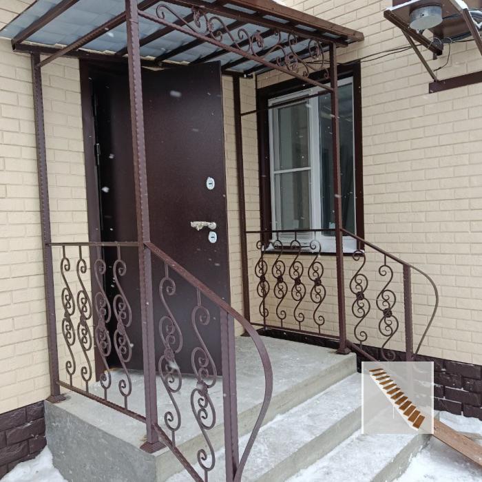 Входная группа с козырьком Челябинск